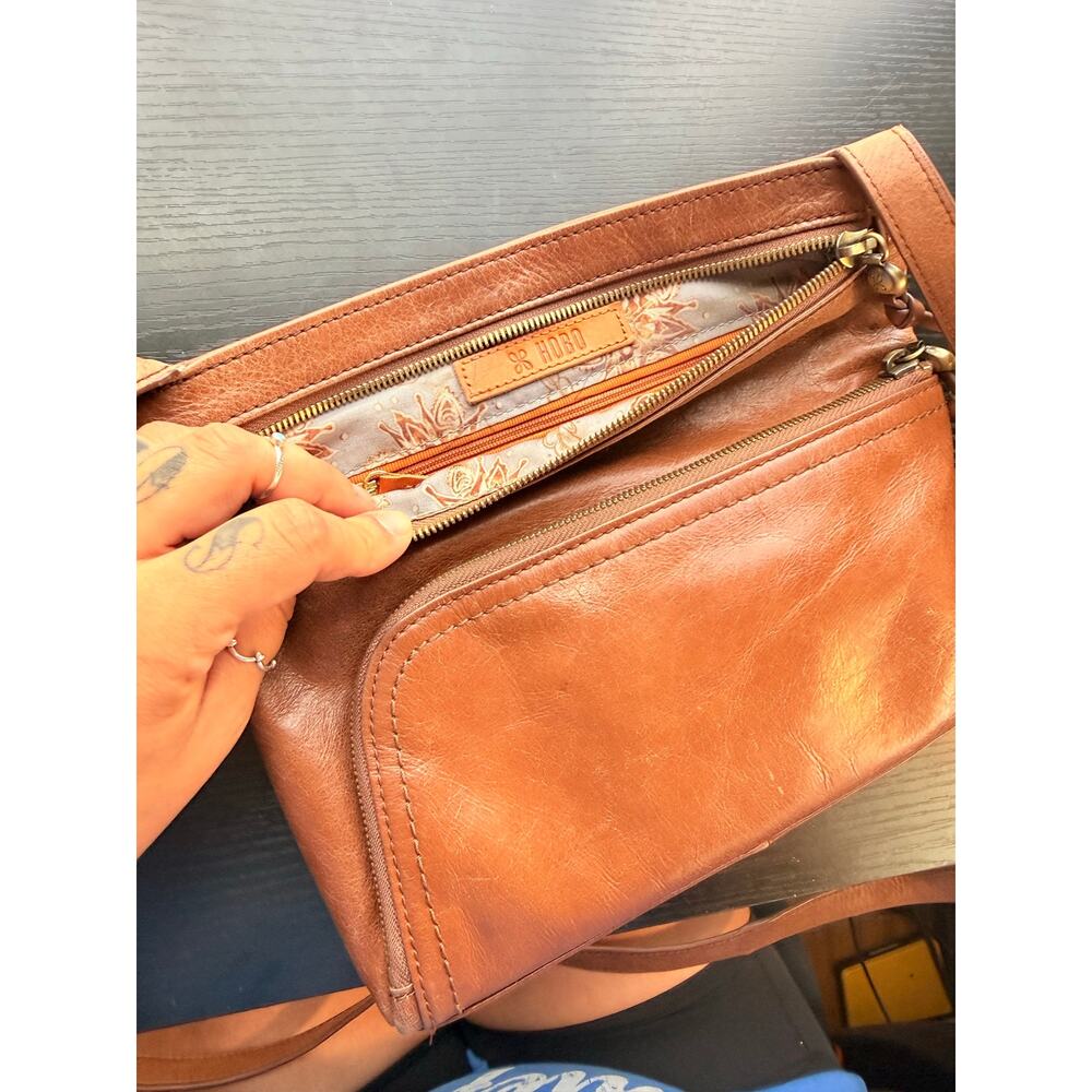 HOBO Genuine Leather Crossbody Bag Brown Vintage Style Multi Pocket Purse - Picture 7 of 16